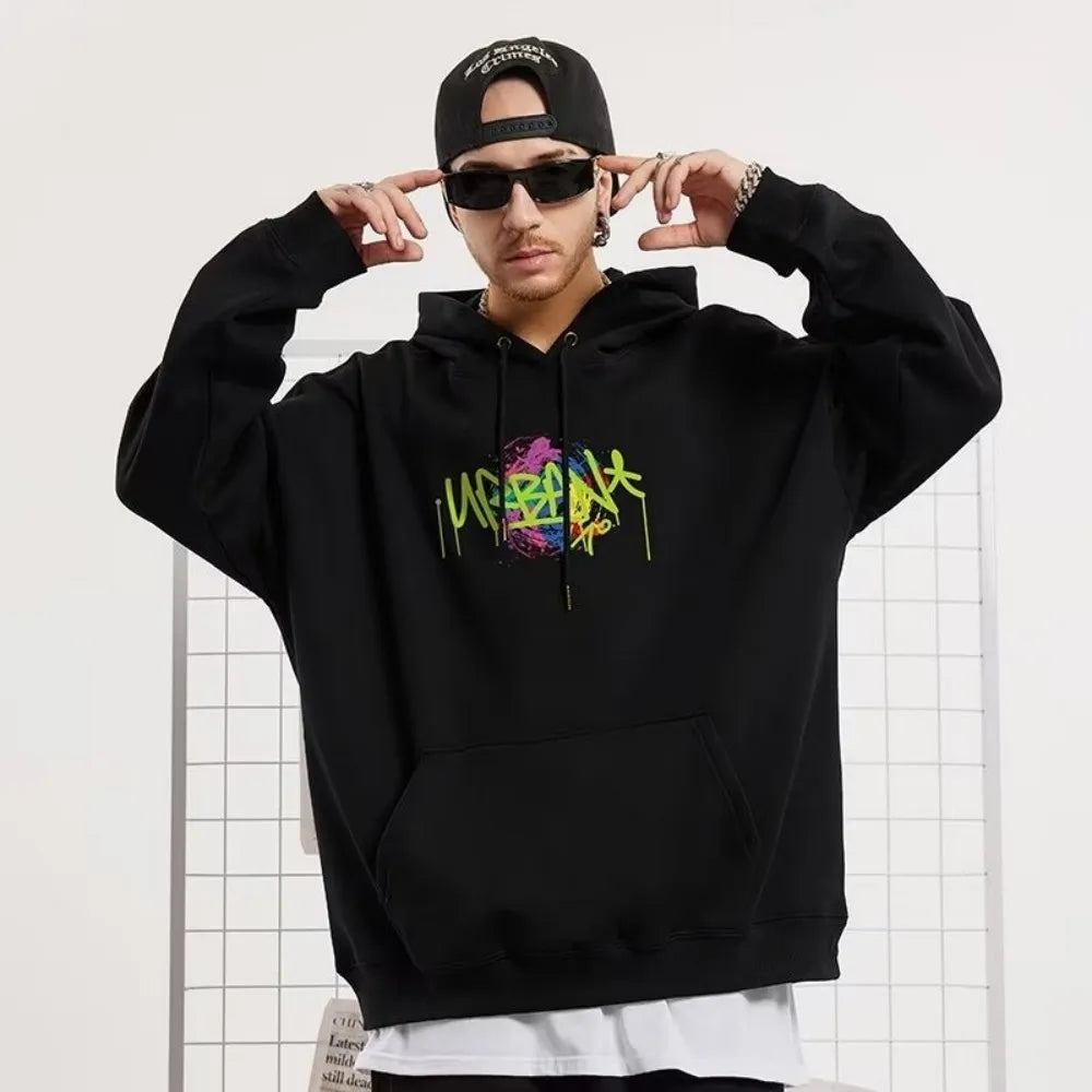 Herren Graffiti-Print Hoodie – Urban Streetwear 2025